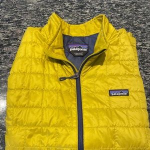Patagonia. Large Man’s Vest. Yellow